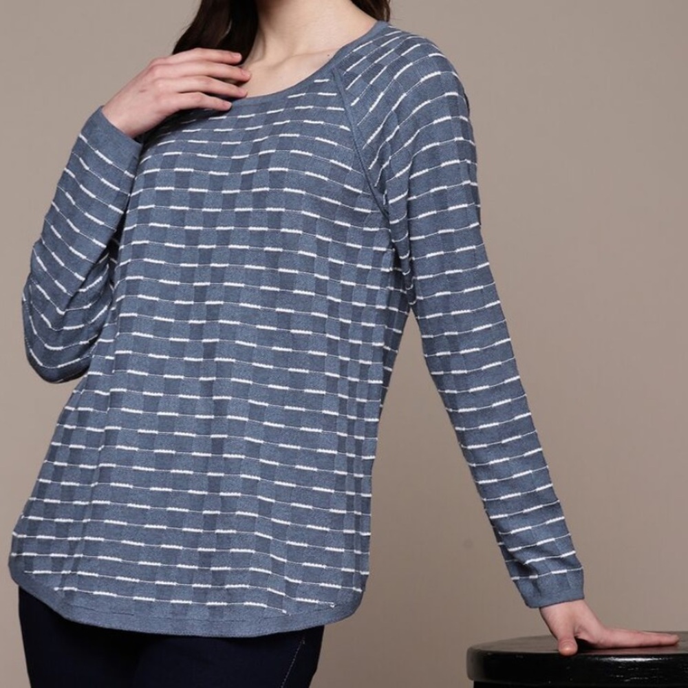 NWT Karen Scott Curved Hem Pullover Sweater